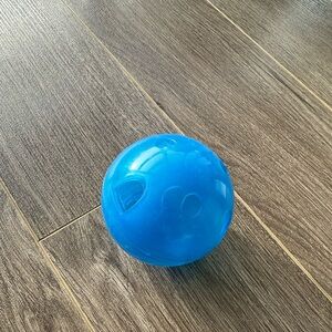 Cat feeder ball